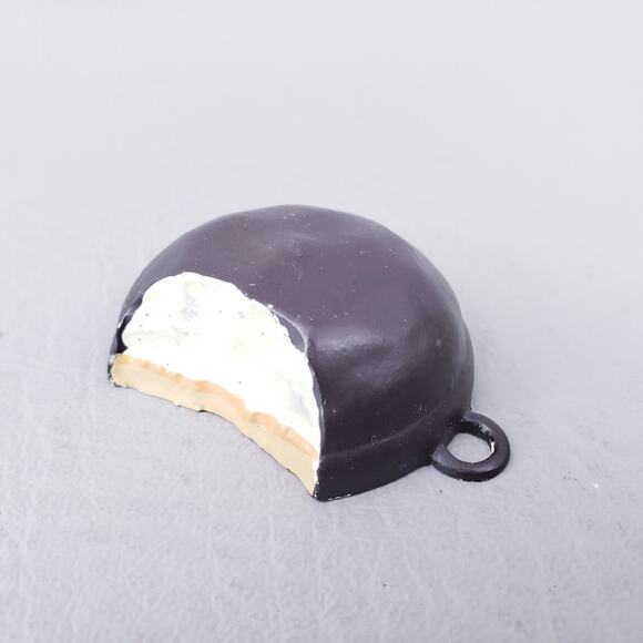 1970s Vintage Pie Slice, Moonpie, Apple Core Necklace Pendant Novelty Food Charm - Picture 7 of 8